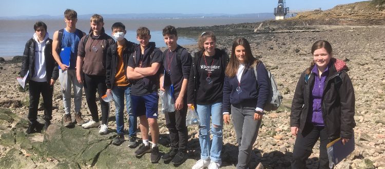 L6 Geology Trip to Portishead team photo 2021